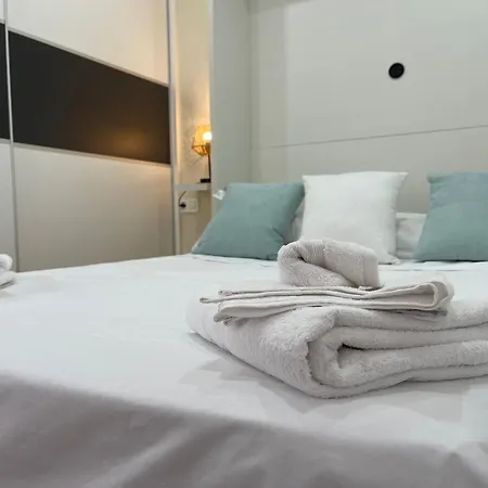 Cuesta De San Antonio דירה *